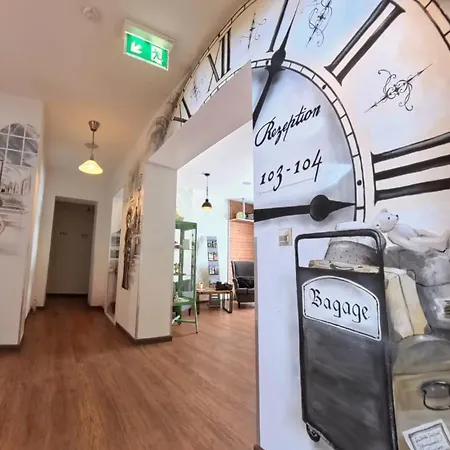 Spielzeughotel 3*